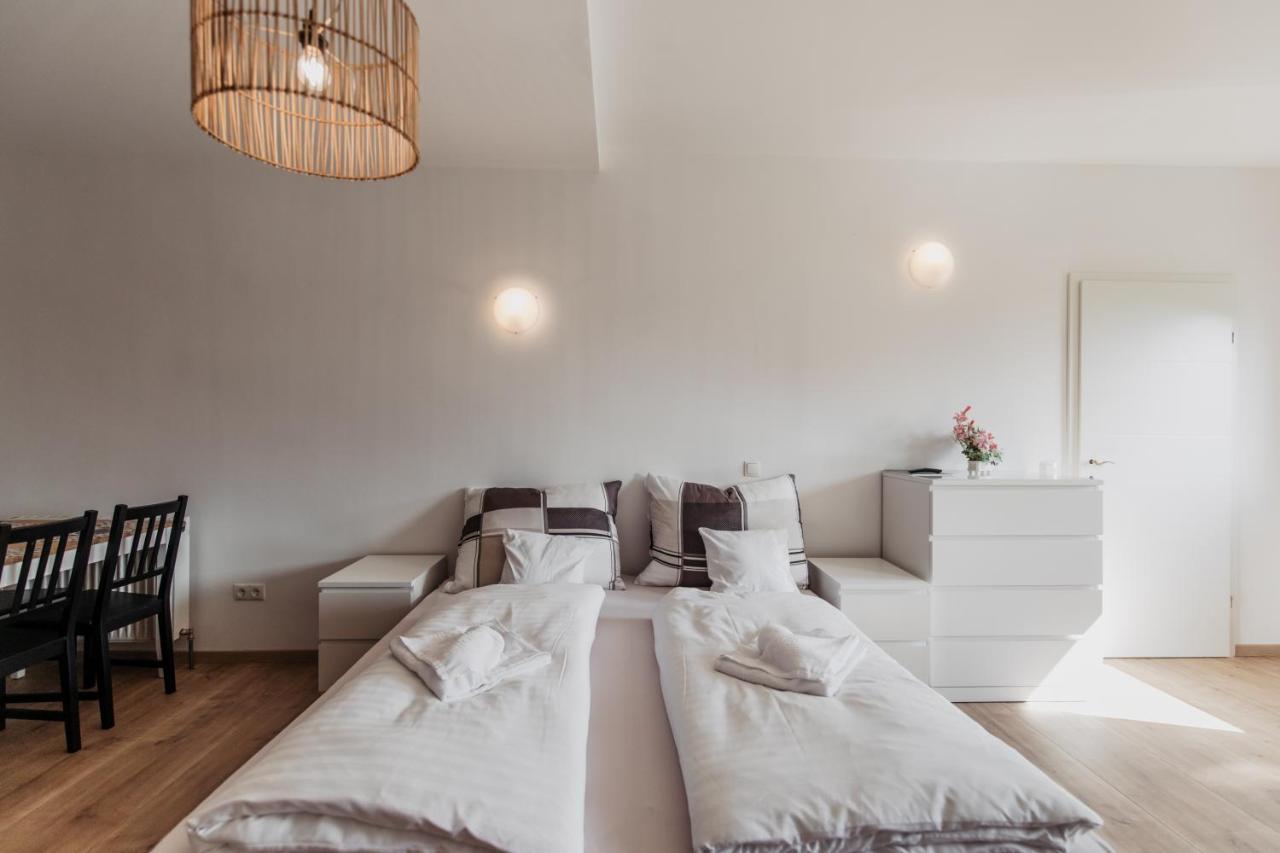 Ferienhaus Schilfvilla Morbisch am See Bagian luar foto