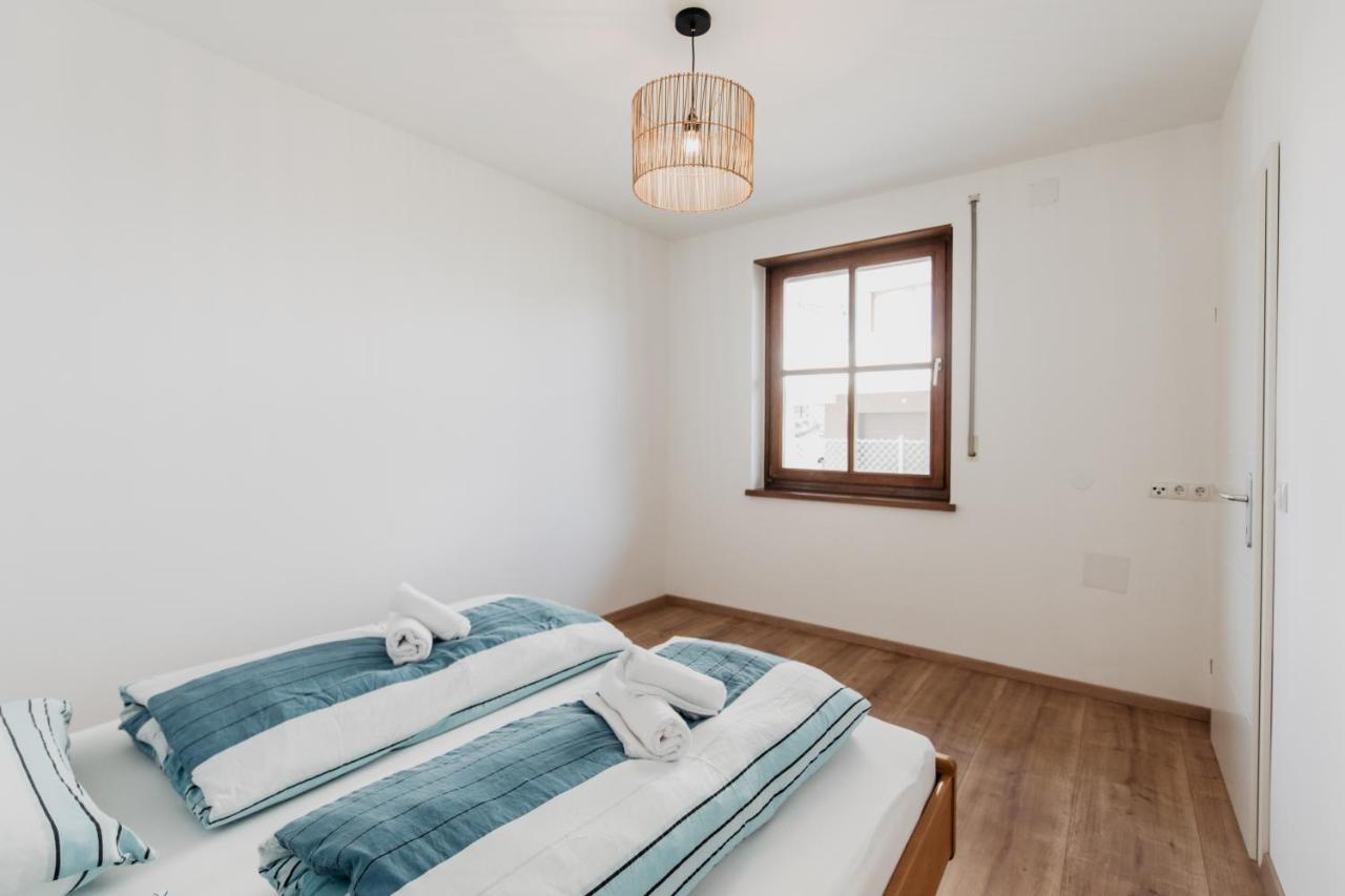 Ferienhaus Schilfvilla Morbisch am See Bagian luar foto